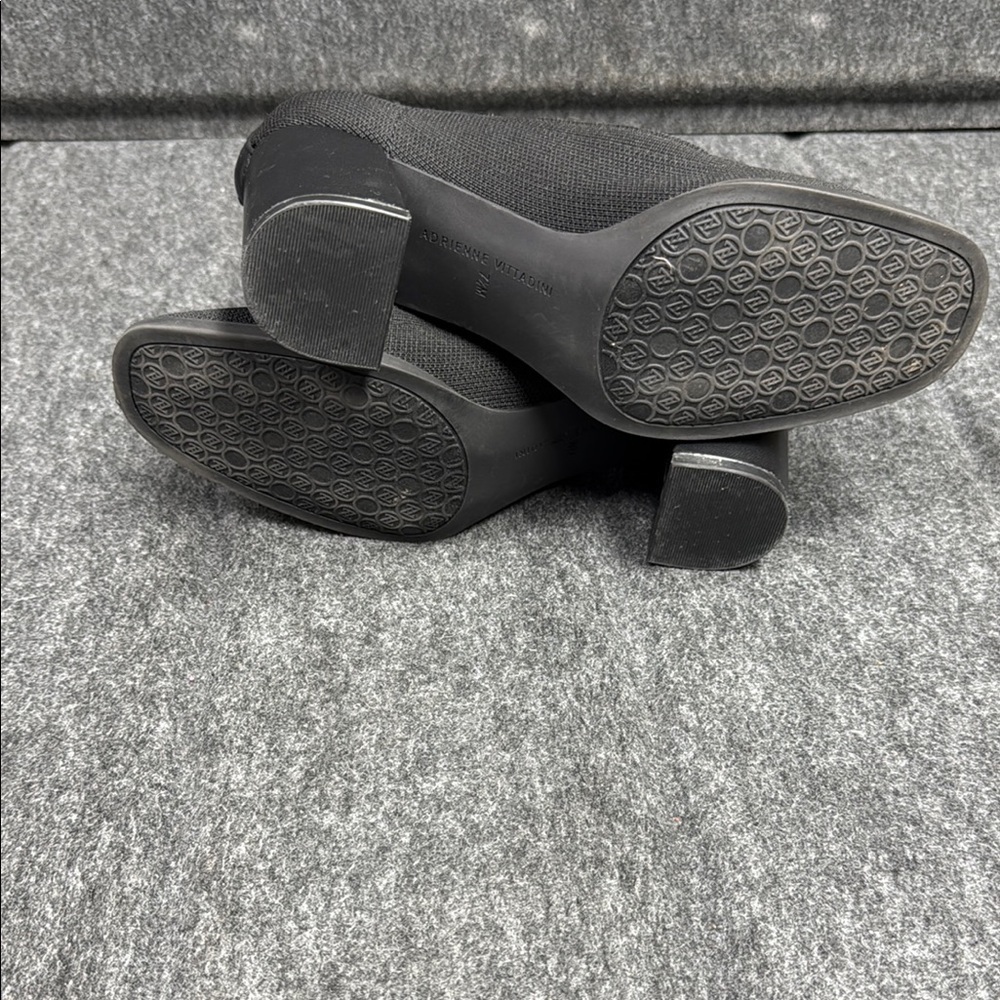Adrienne Vittadini Black Heels Minimalist Slip-On Design - Picture 6 of 7